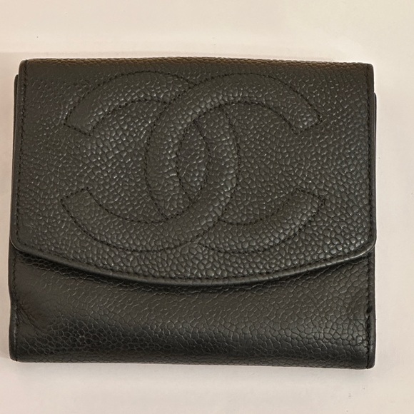 Chanel Black Wallet The Caviar Skin 4x4 Compact bifold wallet in good condition. - Picture 1 of 13